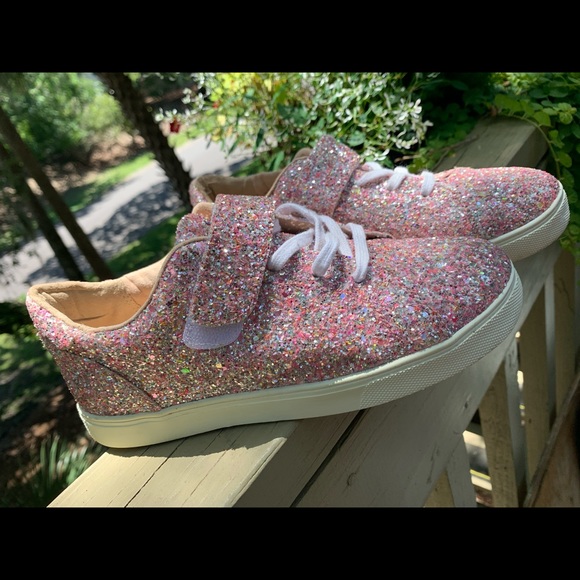 ⭐️⭐️Two By Vince Camuto Sparkle tennis Shoes SZ 3⭐️⭐️ - Picture 7 of 8